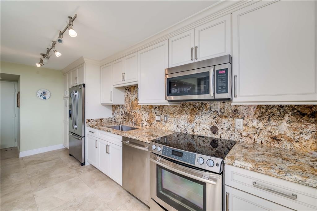 Corinthian Intracoastal - Residential