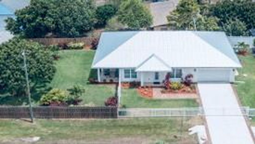 Photo of 3022 NE Savannah Rd, Jensen Beach, FL 34957 (MLS # F10286243)