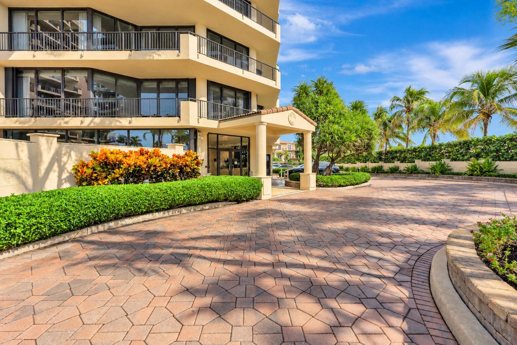 Photo of 570 Ocean Drive #602, Juno Beach, FL 33408 (MLS # B26084910)