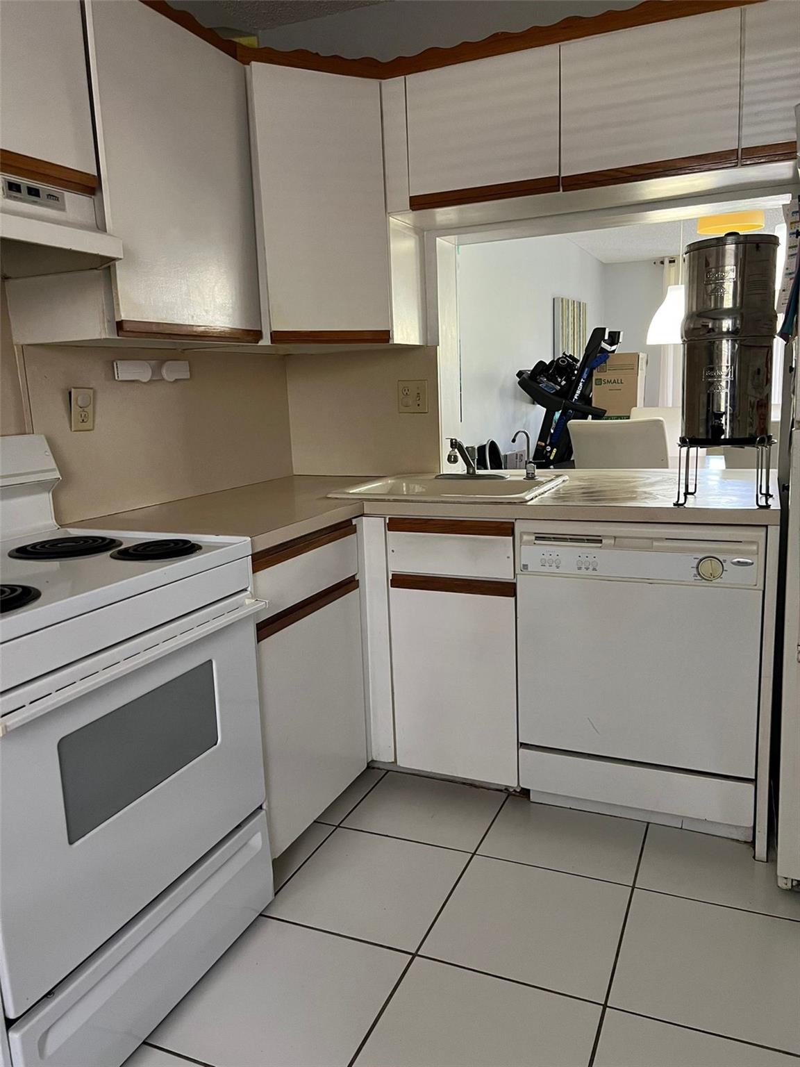 TRADEWINDS A CONDO - Residential Lease