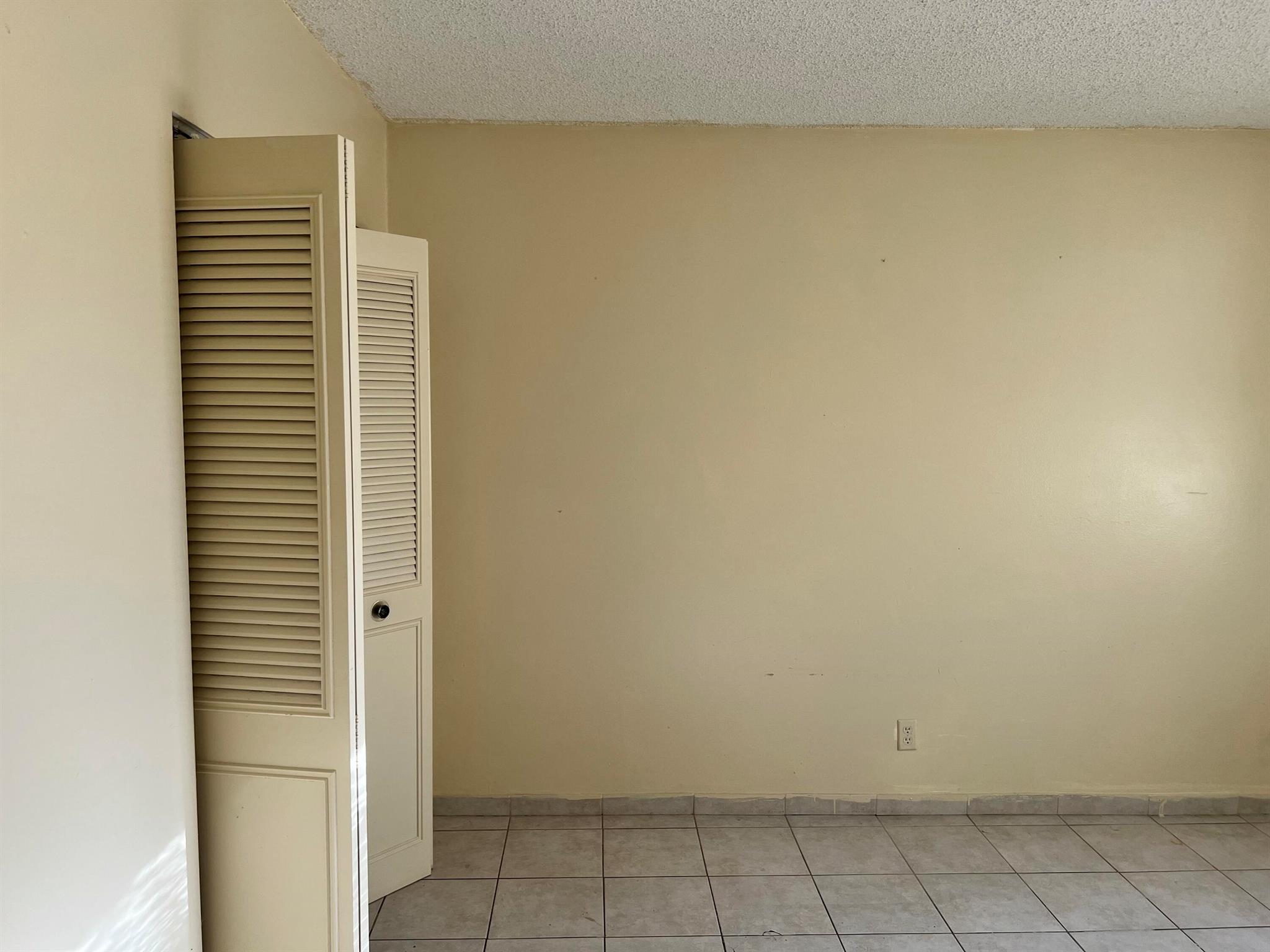 PALM LAKES CONDO - Residential