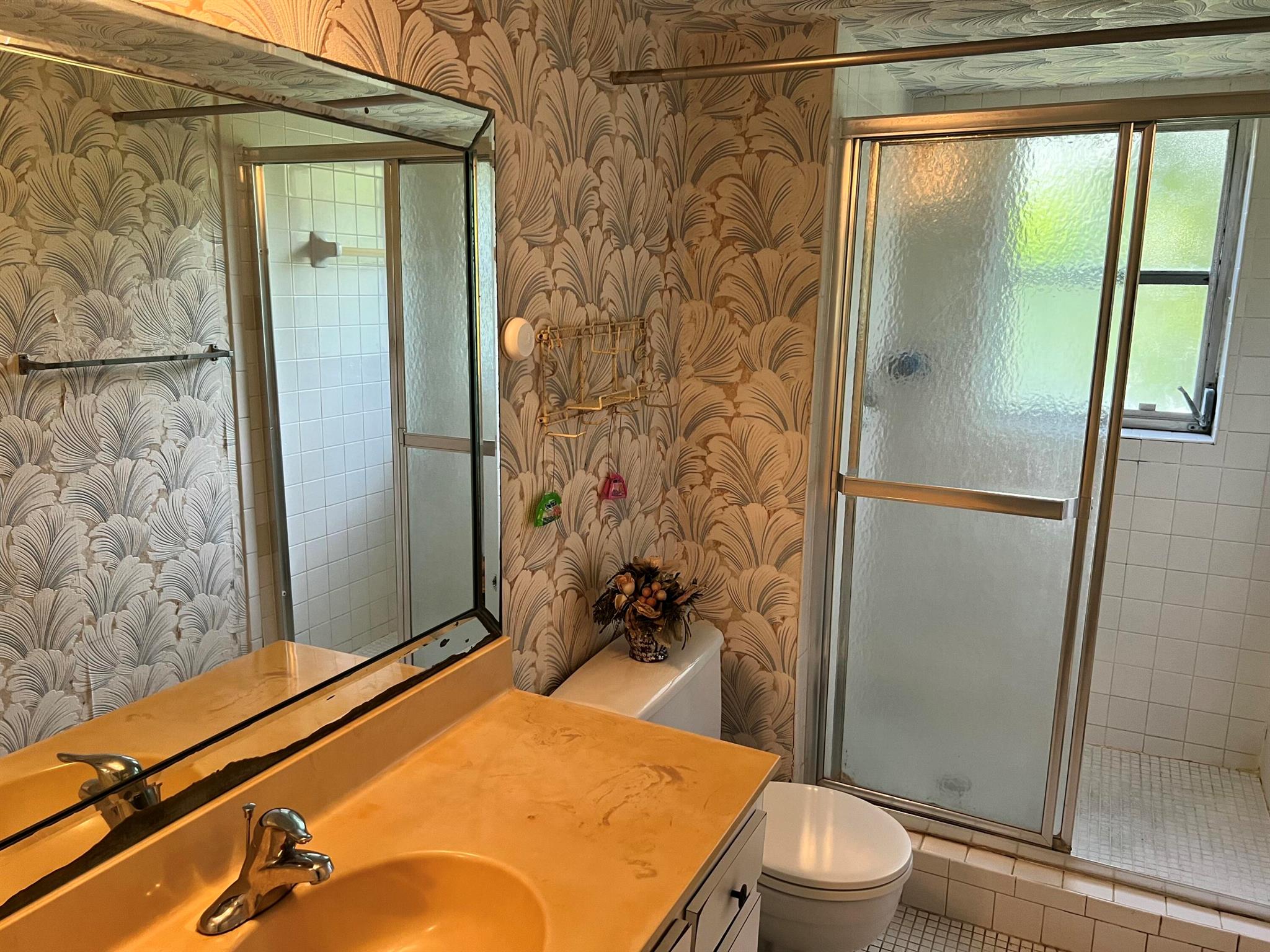 PALM LAKES CONDO - Residential