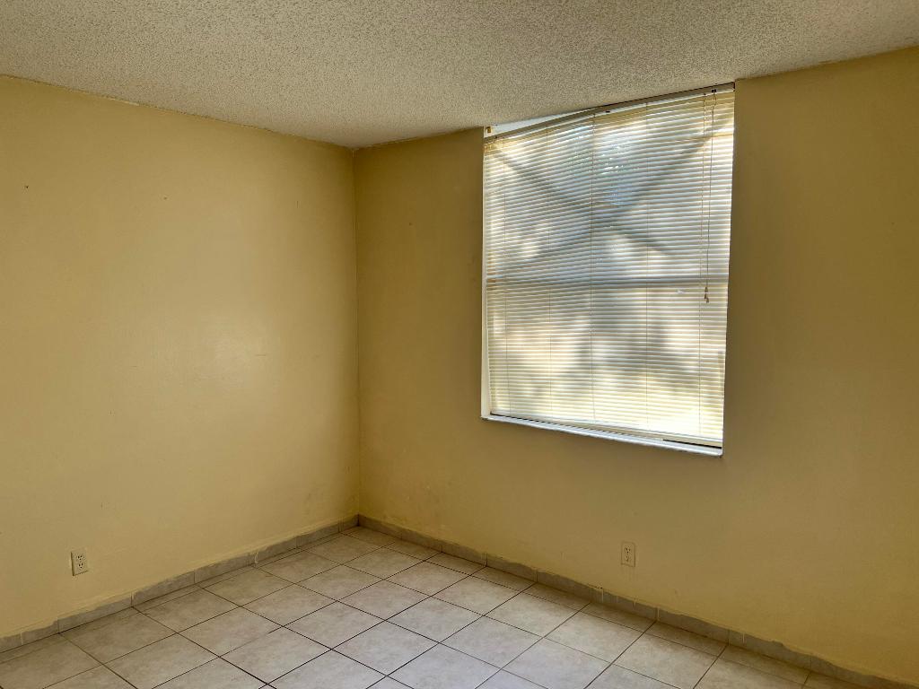 PALM LAKES CONDO - Residential
