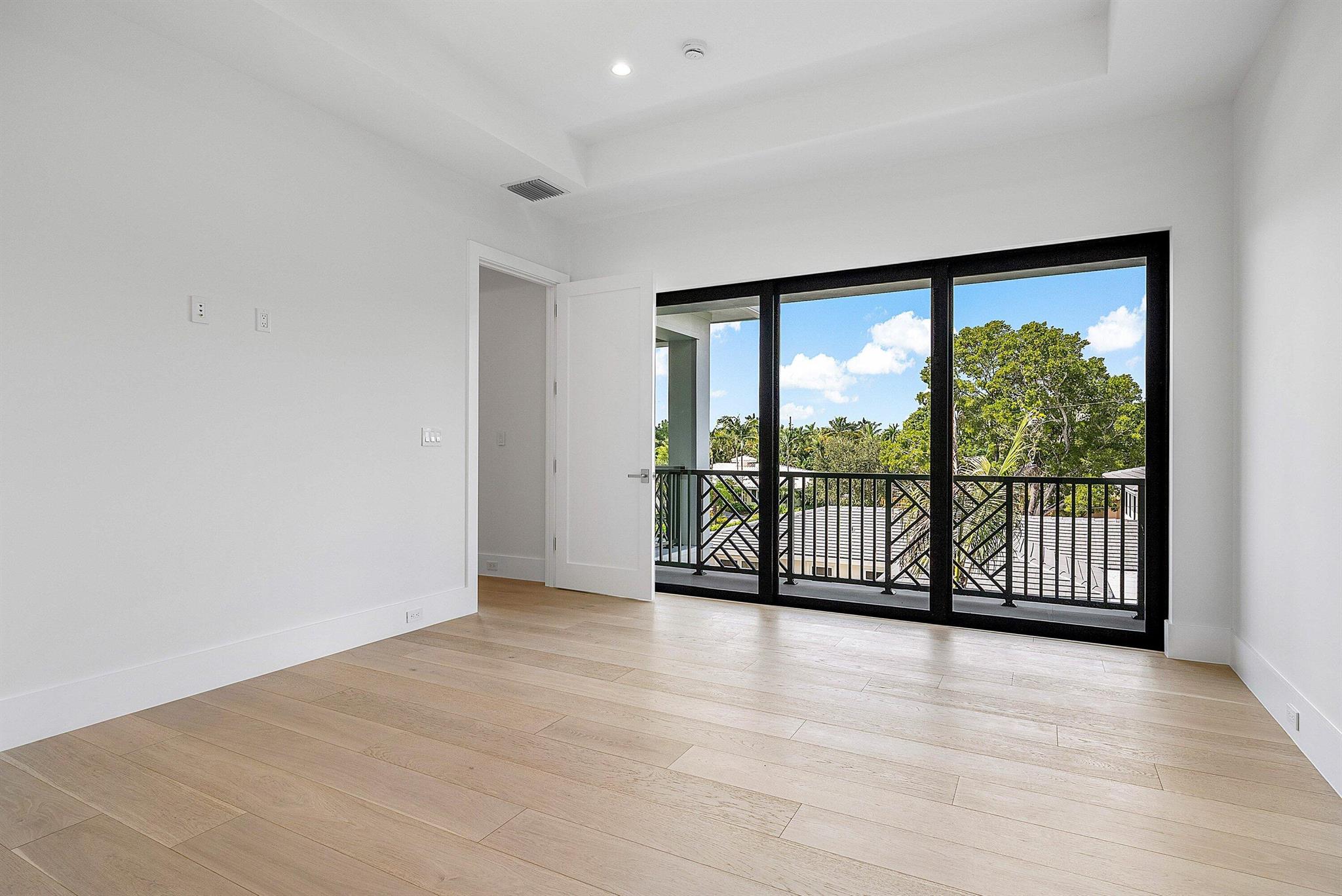 Coral Ridge - Residential