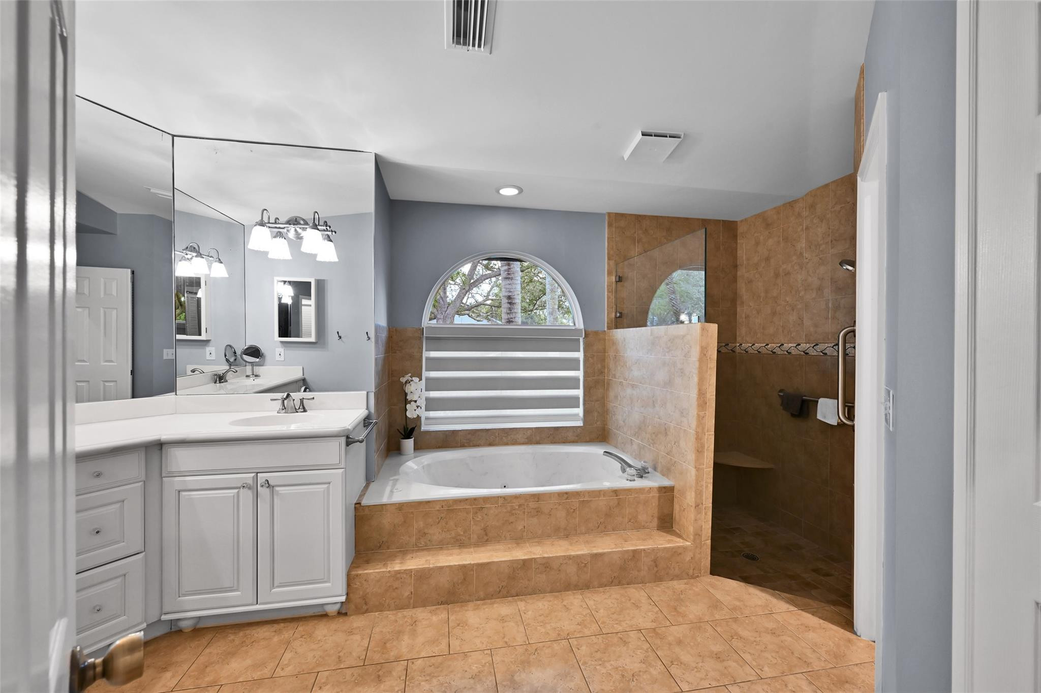 BROOKSIDE - Residential