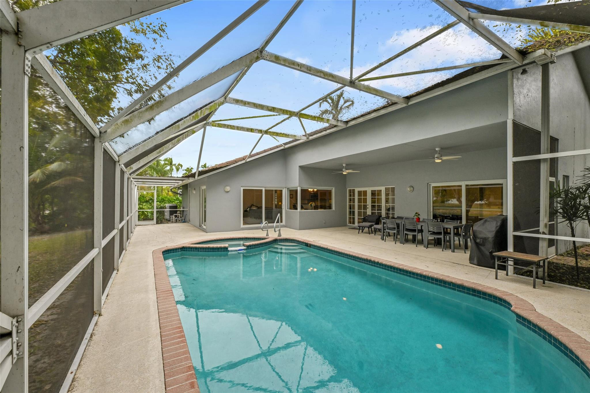 BROOKSIDE - Residential