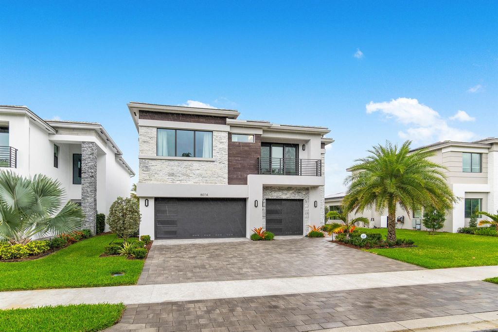 Photo of 8074 Laurel Falls Drive, Boca Raton, FL 33496 (MLS # R10970321)