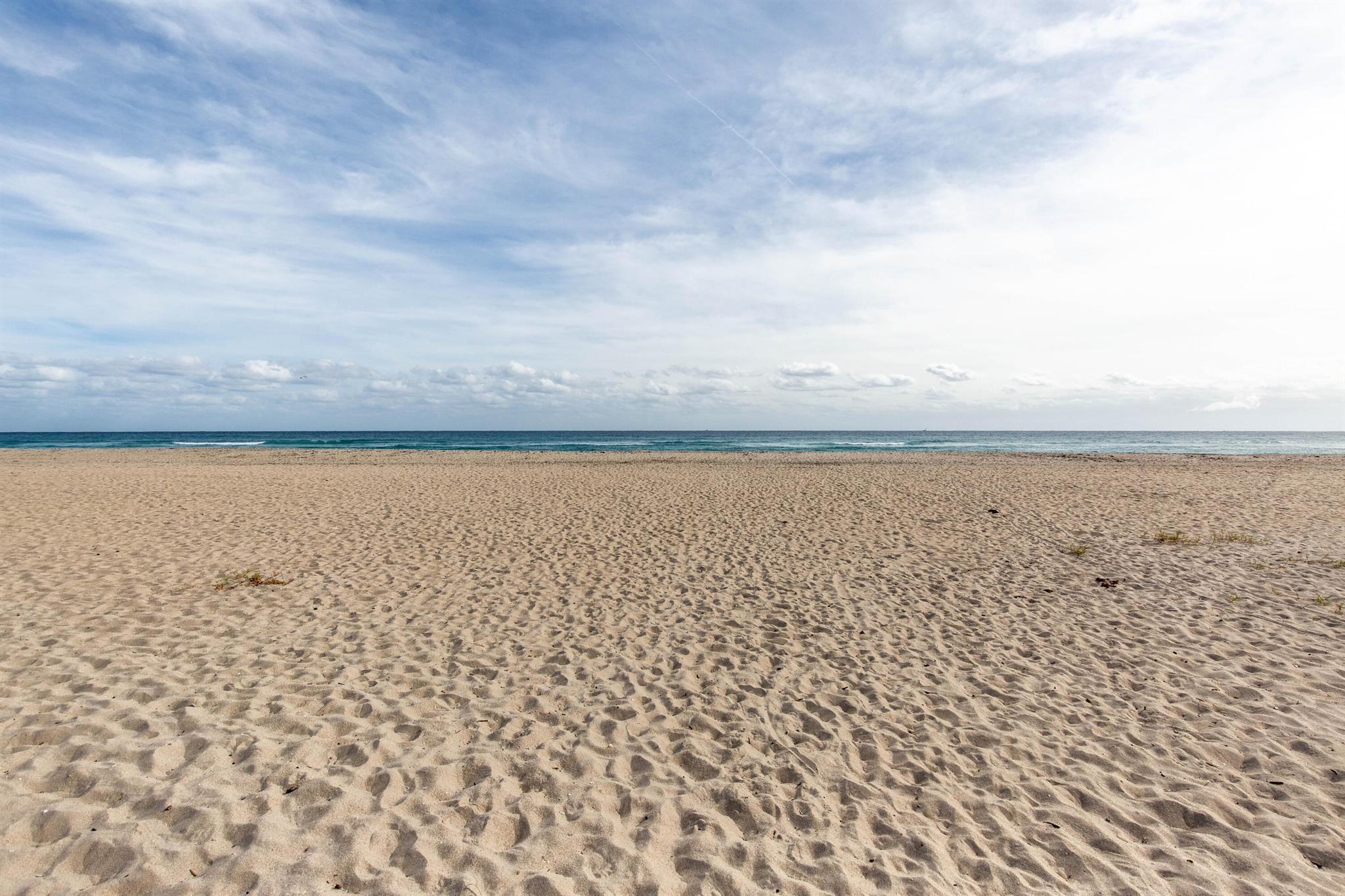 PALM BEACH WHITEHOUSE - Residential Lease