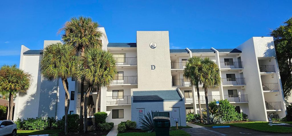 Photo of 1605 S Us Highway 1 #D402, Jupiter, FL 33477 (MLS # R10946073)