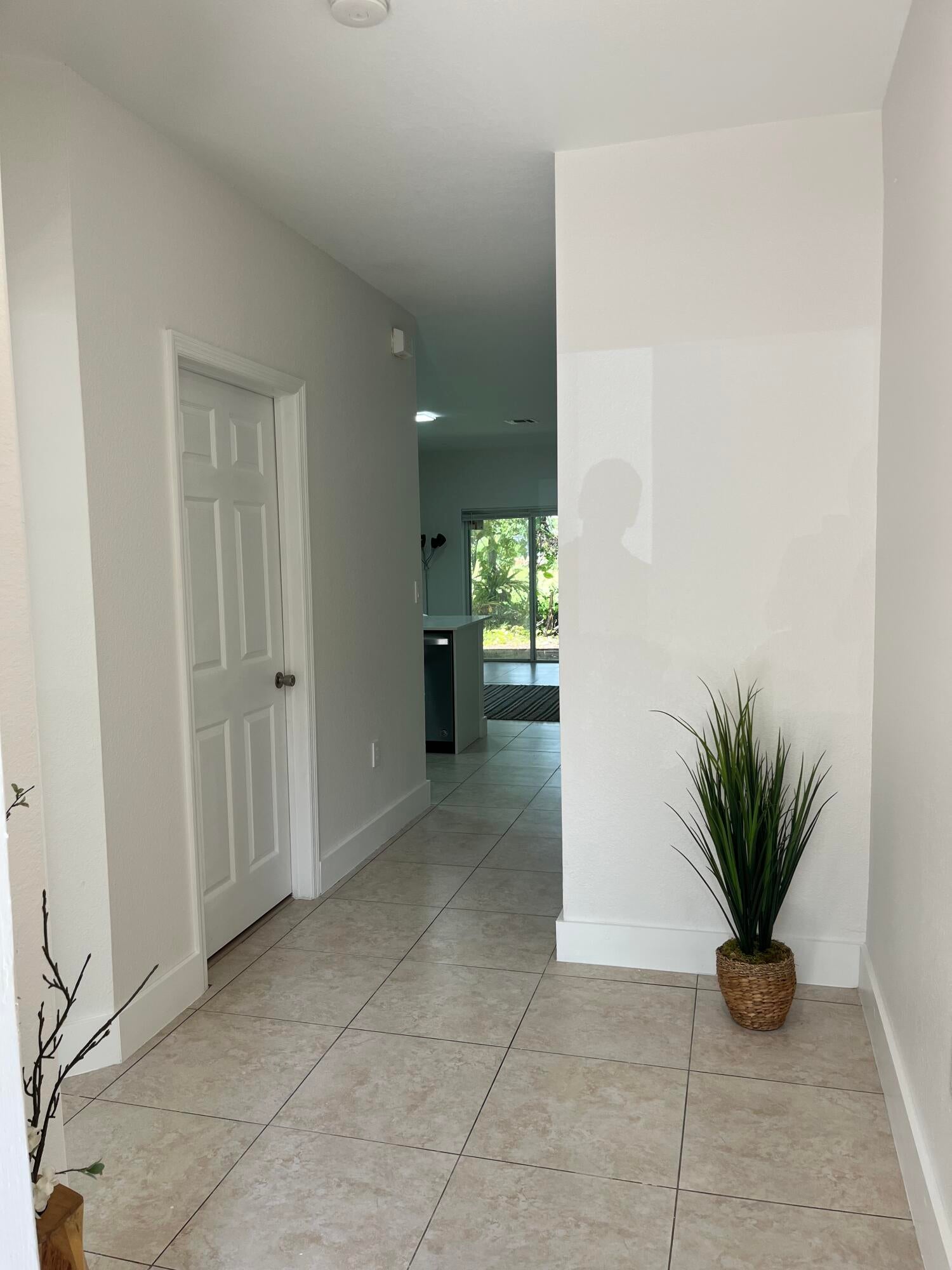 4414 WOODLAND Circle