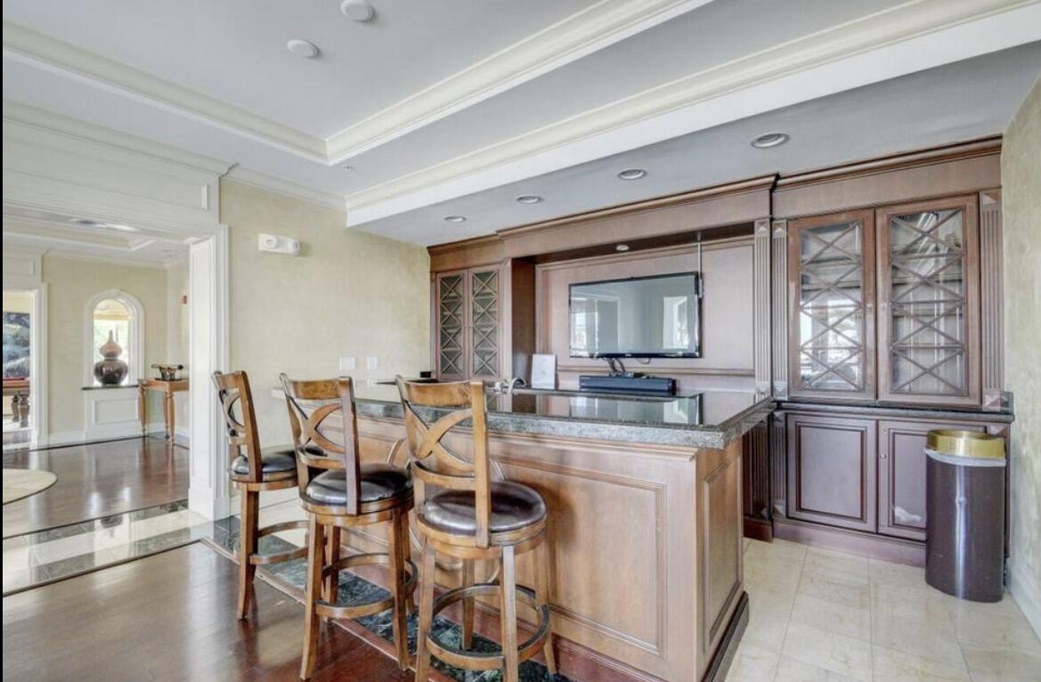 MOORINGS AT LANTANA CONDO 1 - Residential Lease