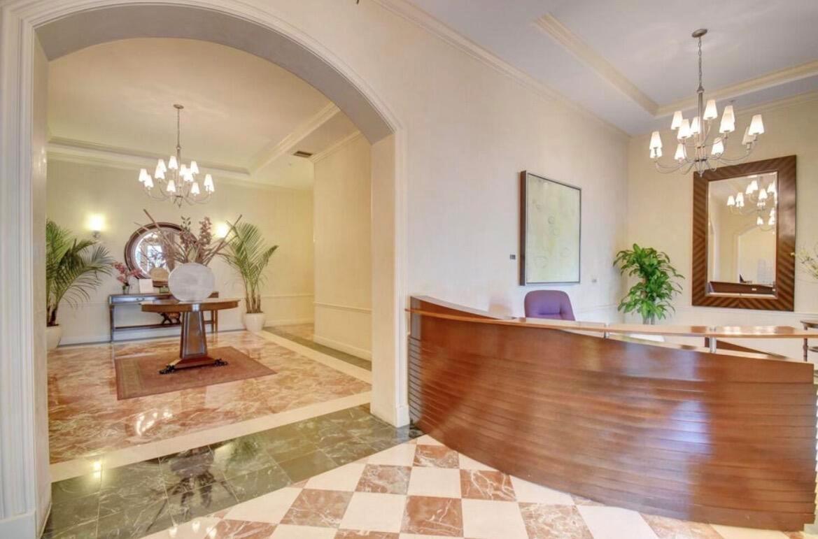 MOORINGS AT LANTANA CONDO - Residential Lease