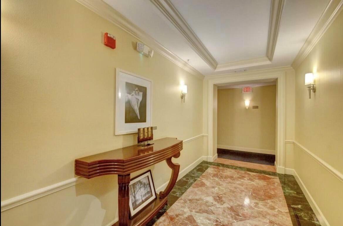 MOORINGS AT LANTANA CONDO - Residential Lease