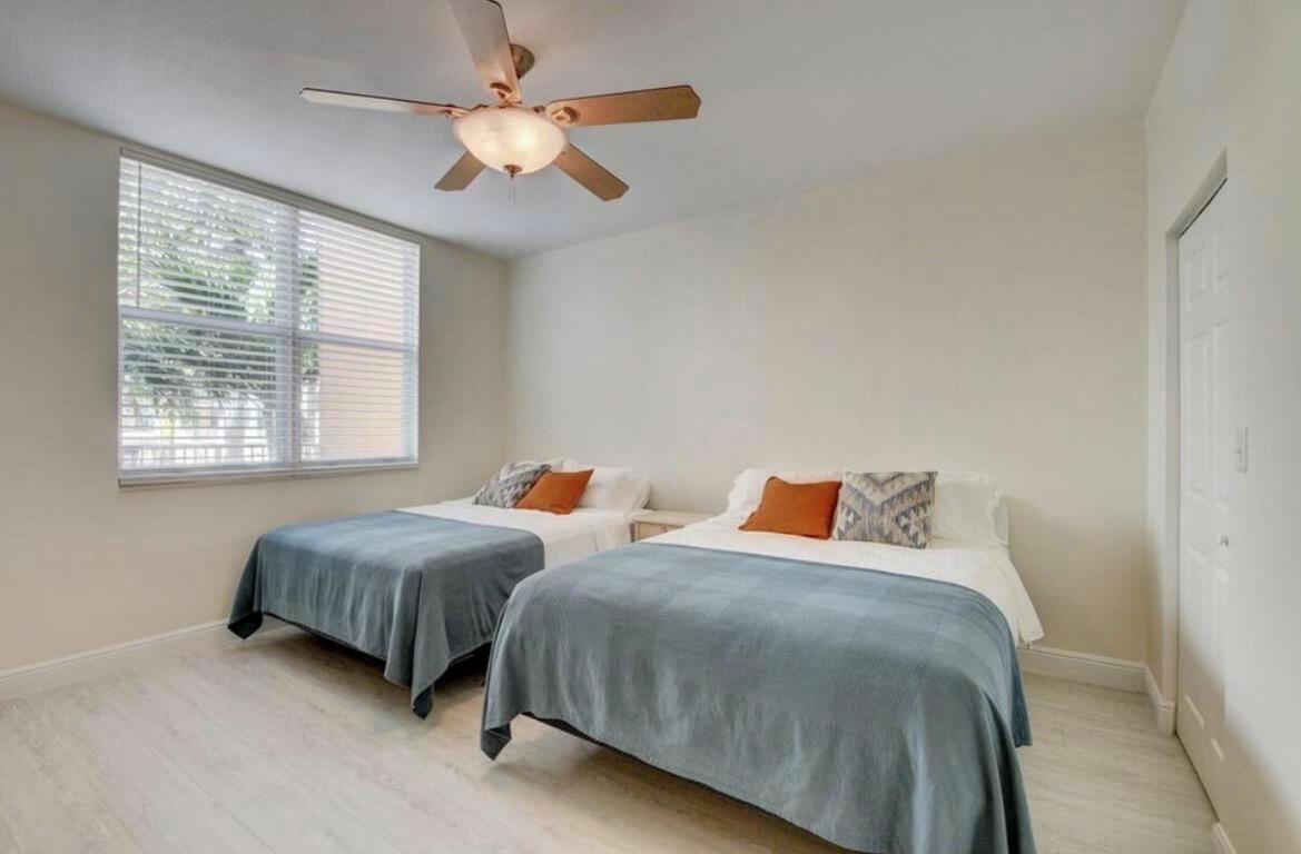 MOORINGS AT LANTANA CONDO - Residential Lease