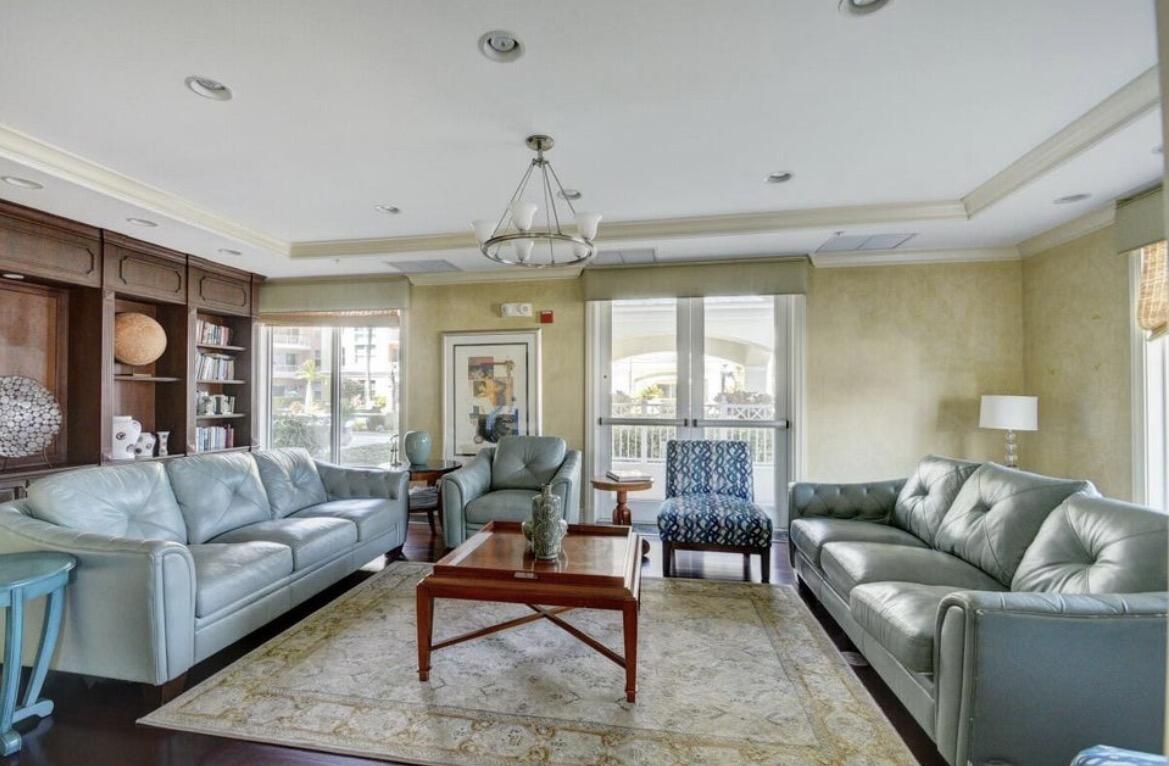 MOORINGS AT LANTANA CONDO 1 - Residential Lease