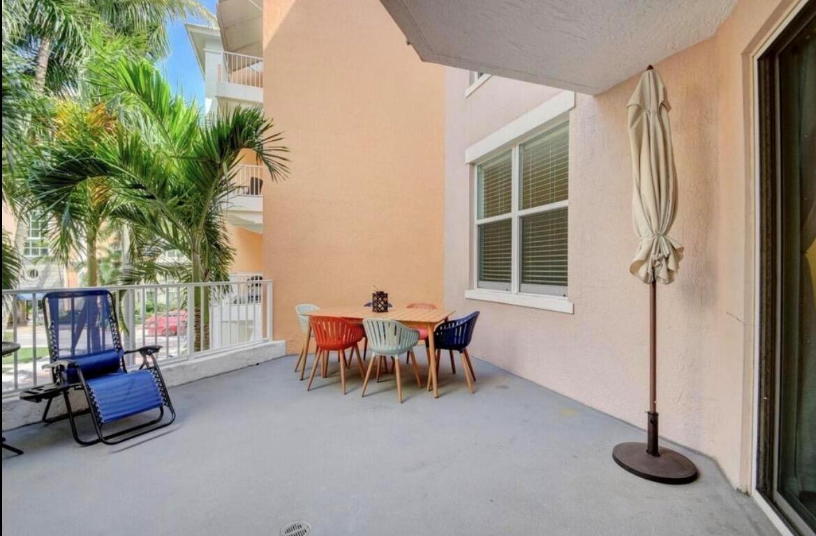 MOORINGS AT LANTANA CONDO - Residential Lease