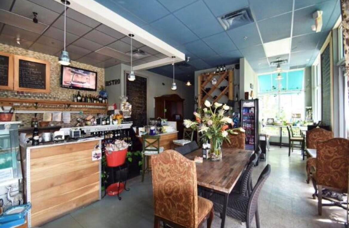 MOORINGS AT LANTANA CONDO - Residential Lease