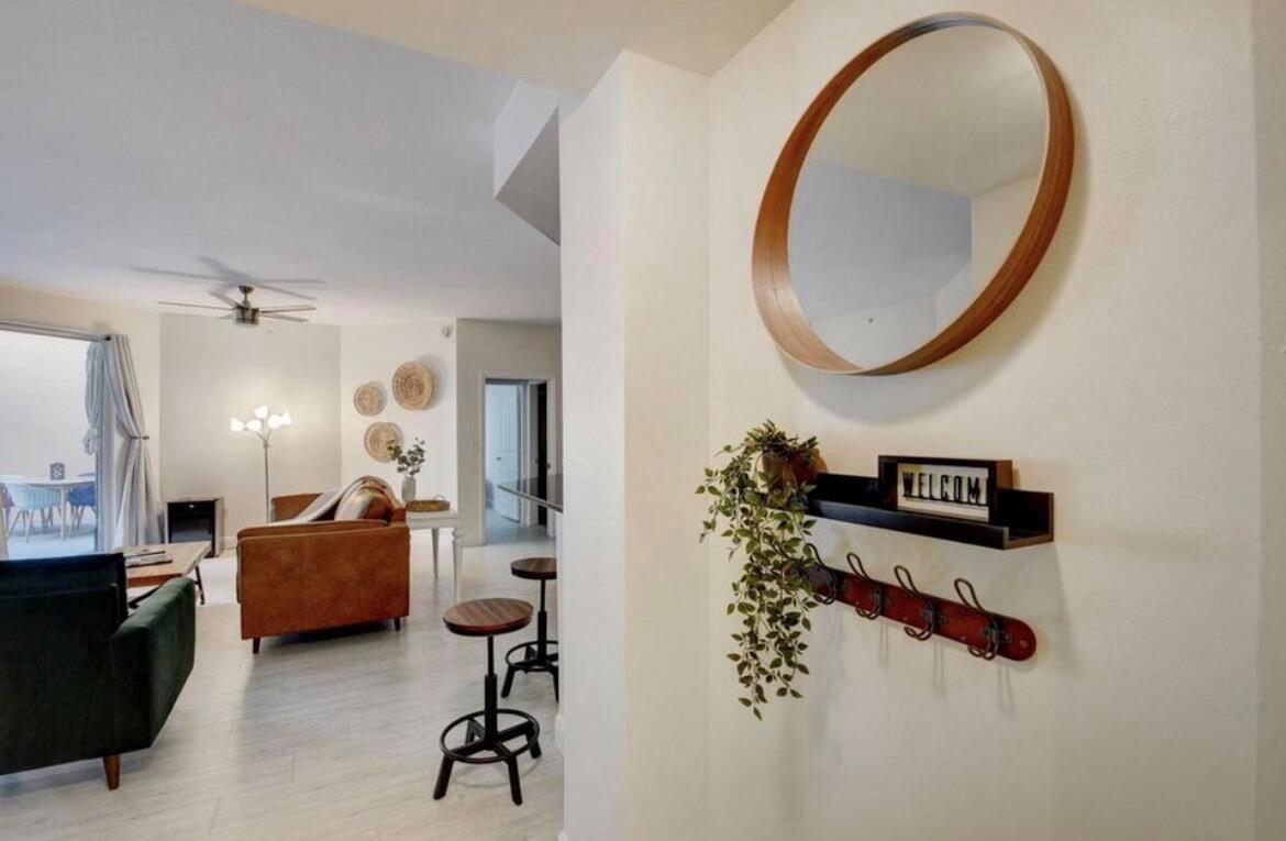 MOORINGS AT LANTANA CONDO - Residential Lease