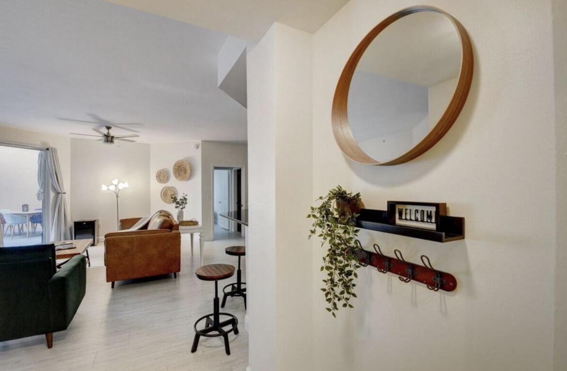 MOORINGS AT LANTANA CONDO 1 - Residential Lease