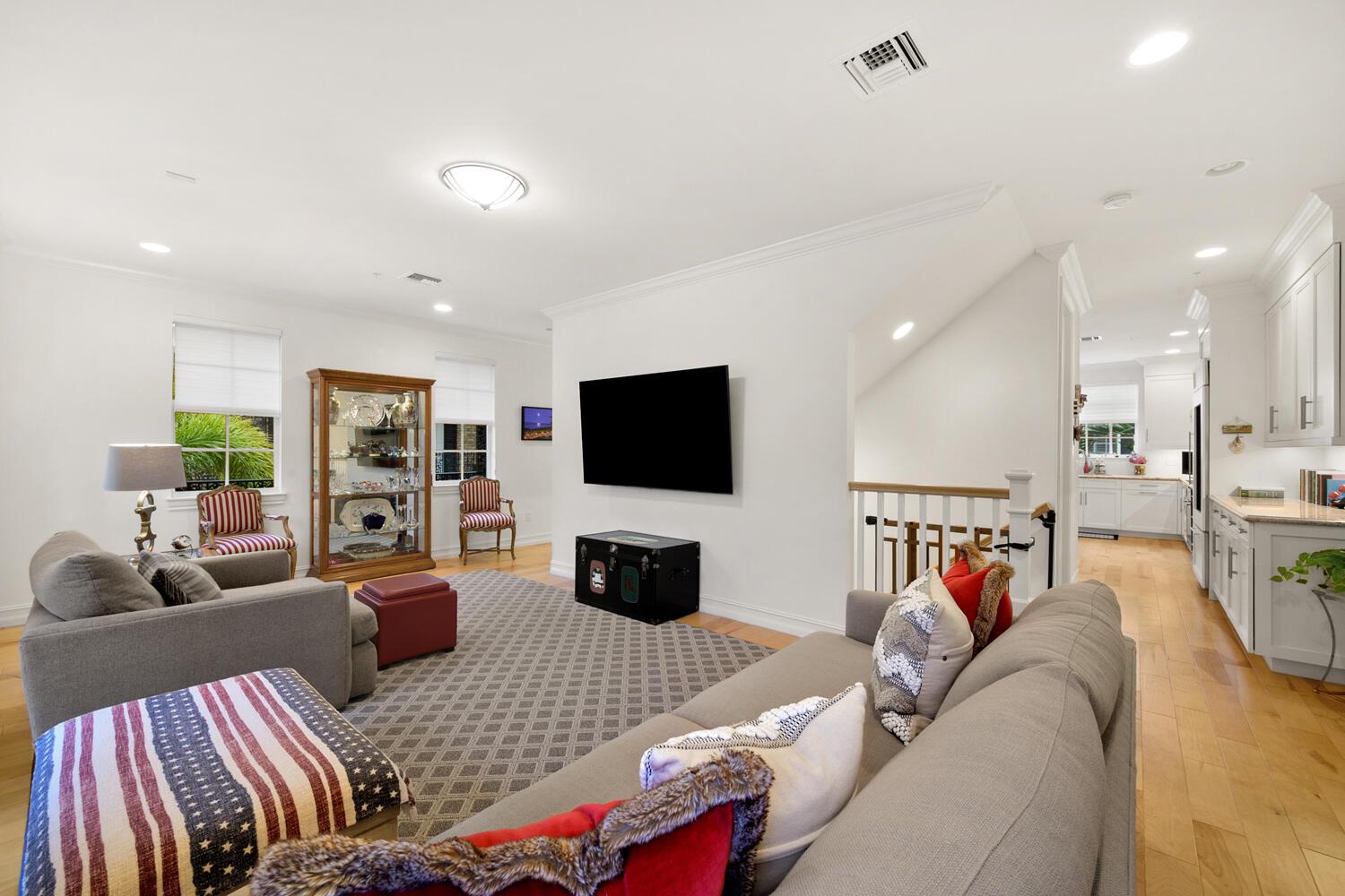 CANNERY ROW - Residential