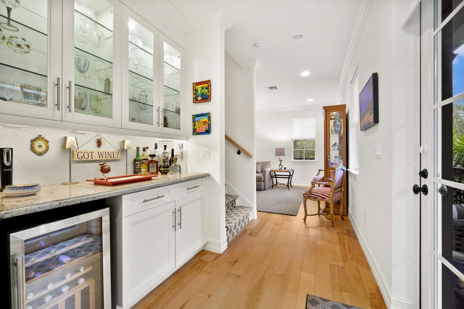 CANNERY ROW - Residential