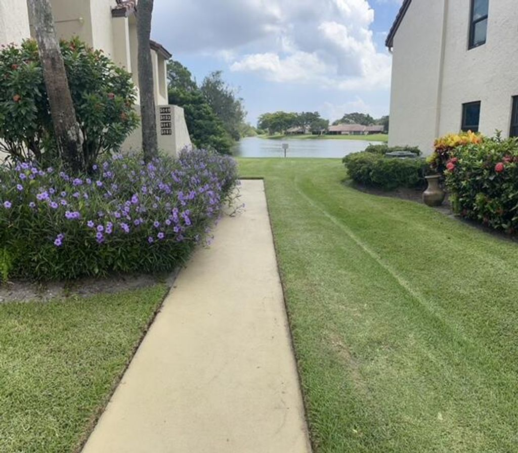 Photo of 5851 Parkwalk Drive, Boynton Beach, FL 33472 (MLS # R11152456)
