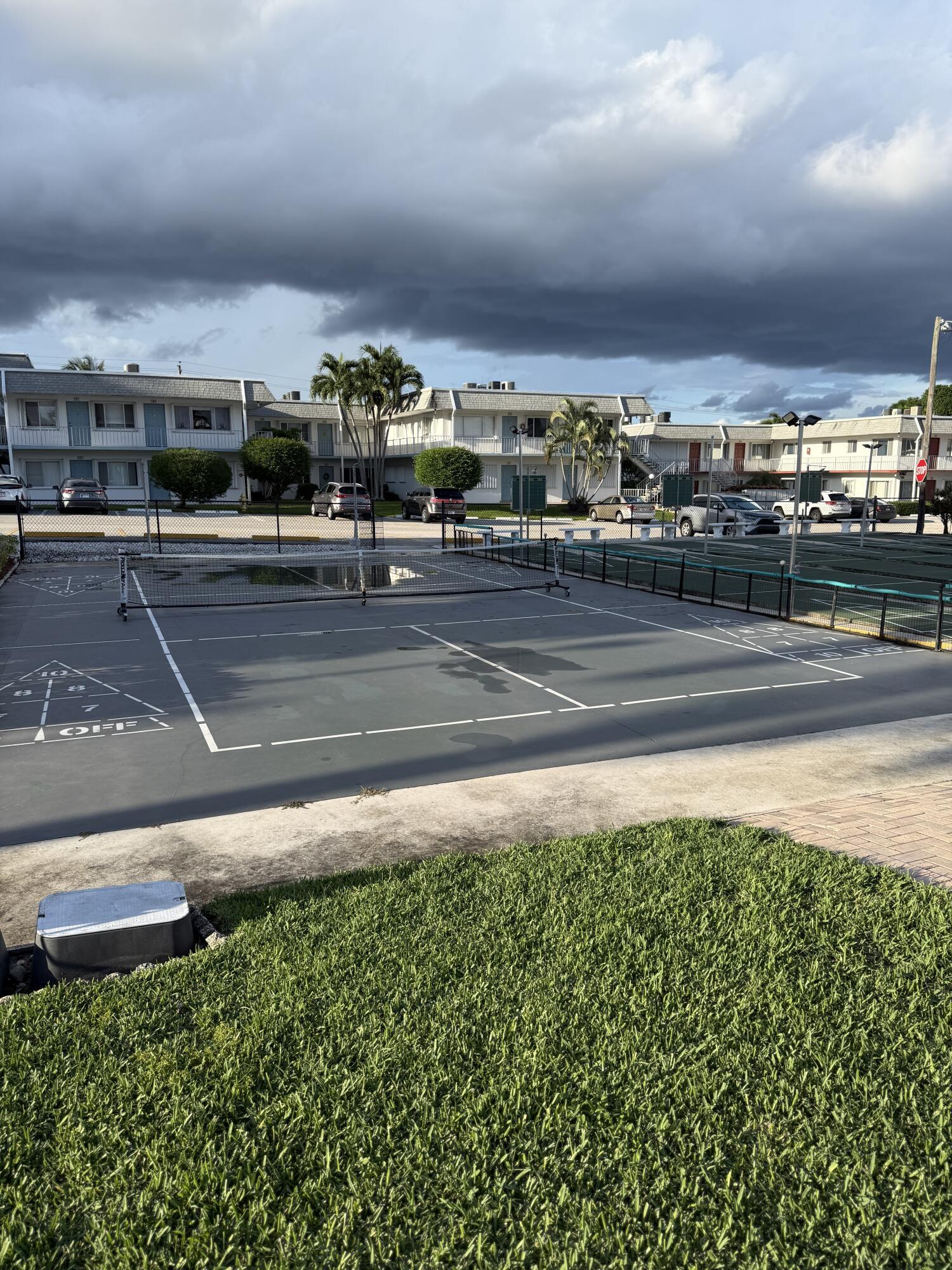 MURRY HILLS APT BLDG CONDO - Residential