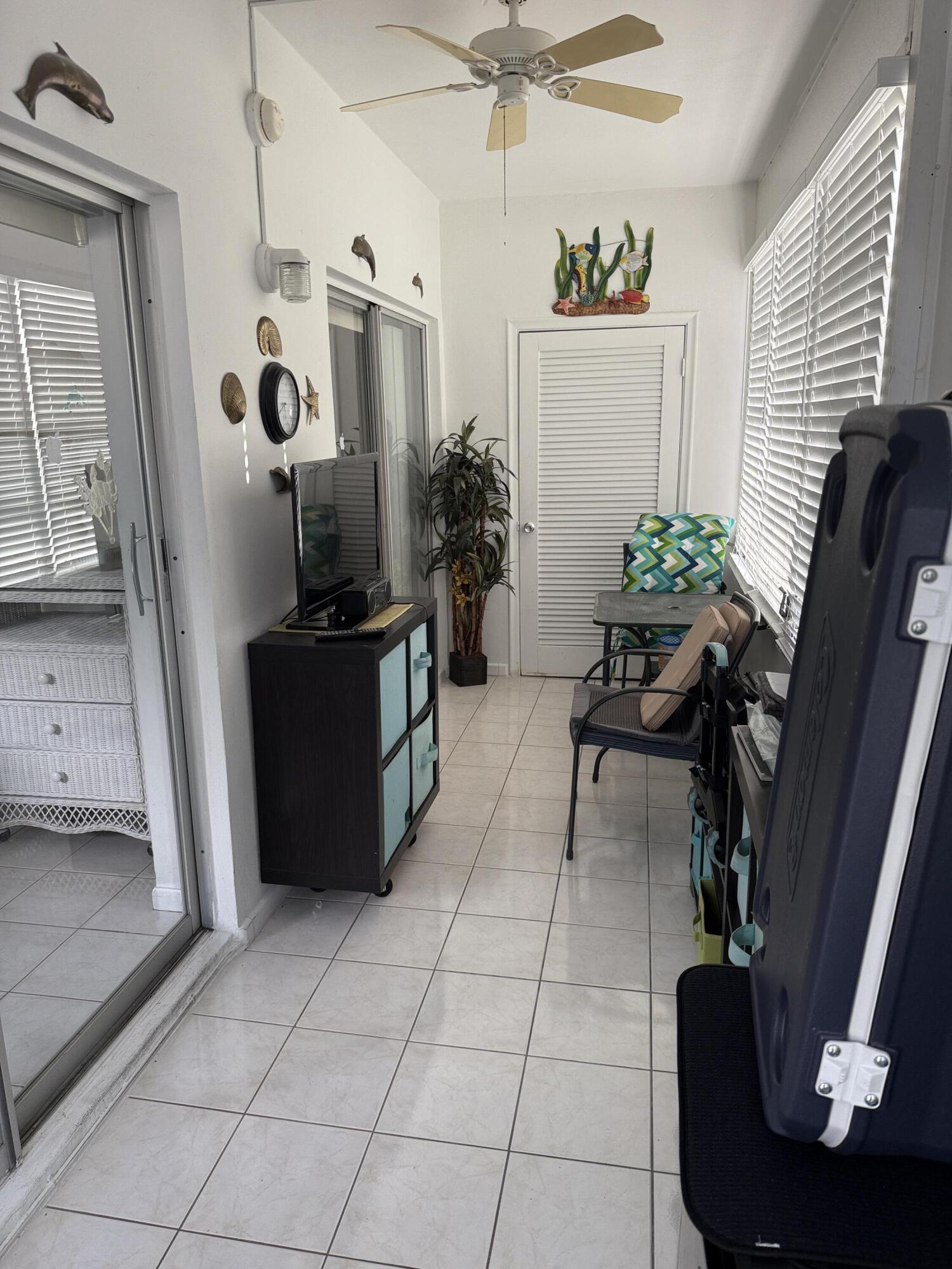 MURRY HILLS APT BLDG CONDO - Residential