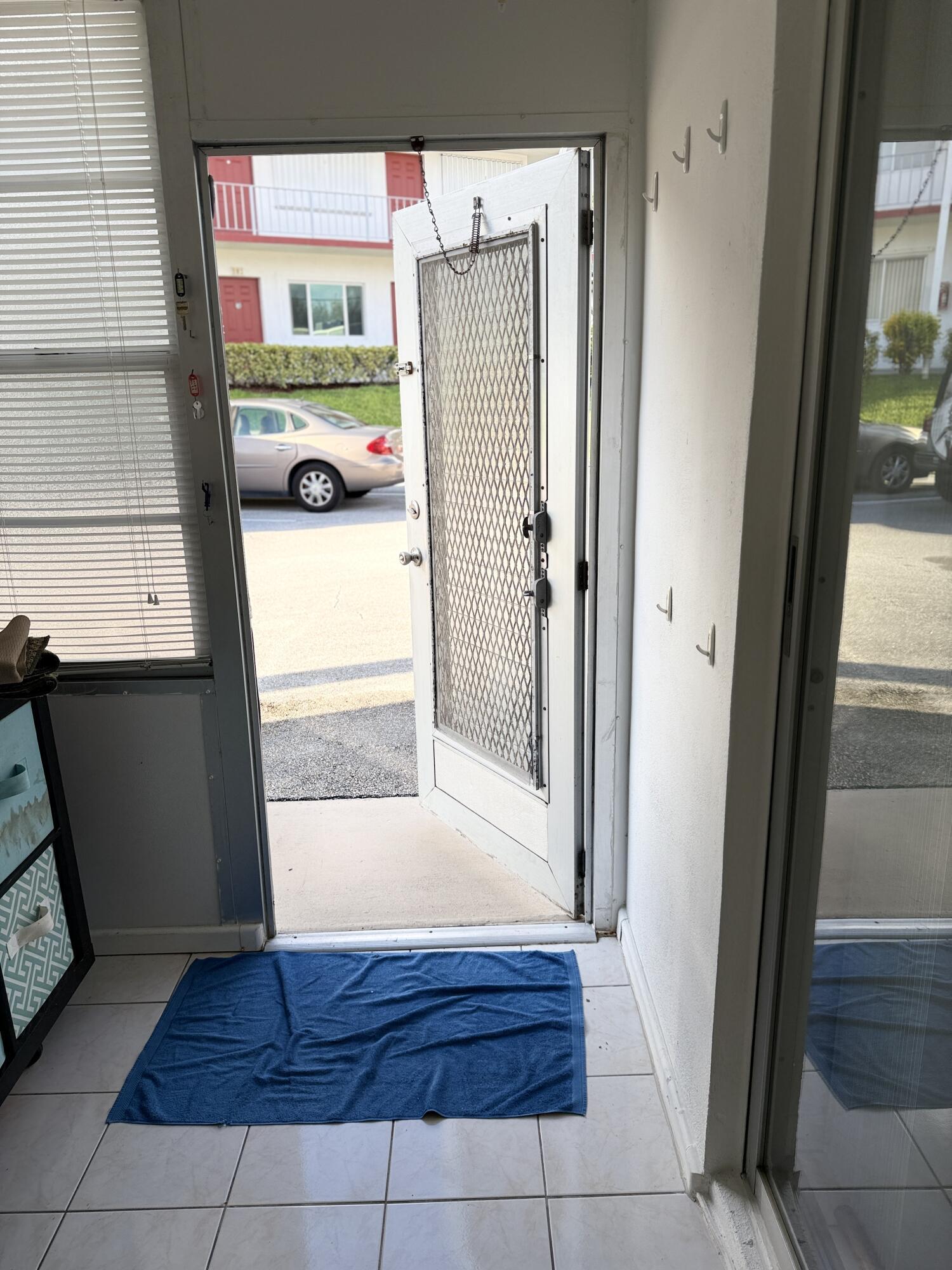 MURRY HILLS APT BLDG CONDO - Residential