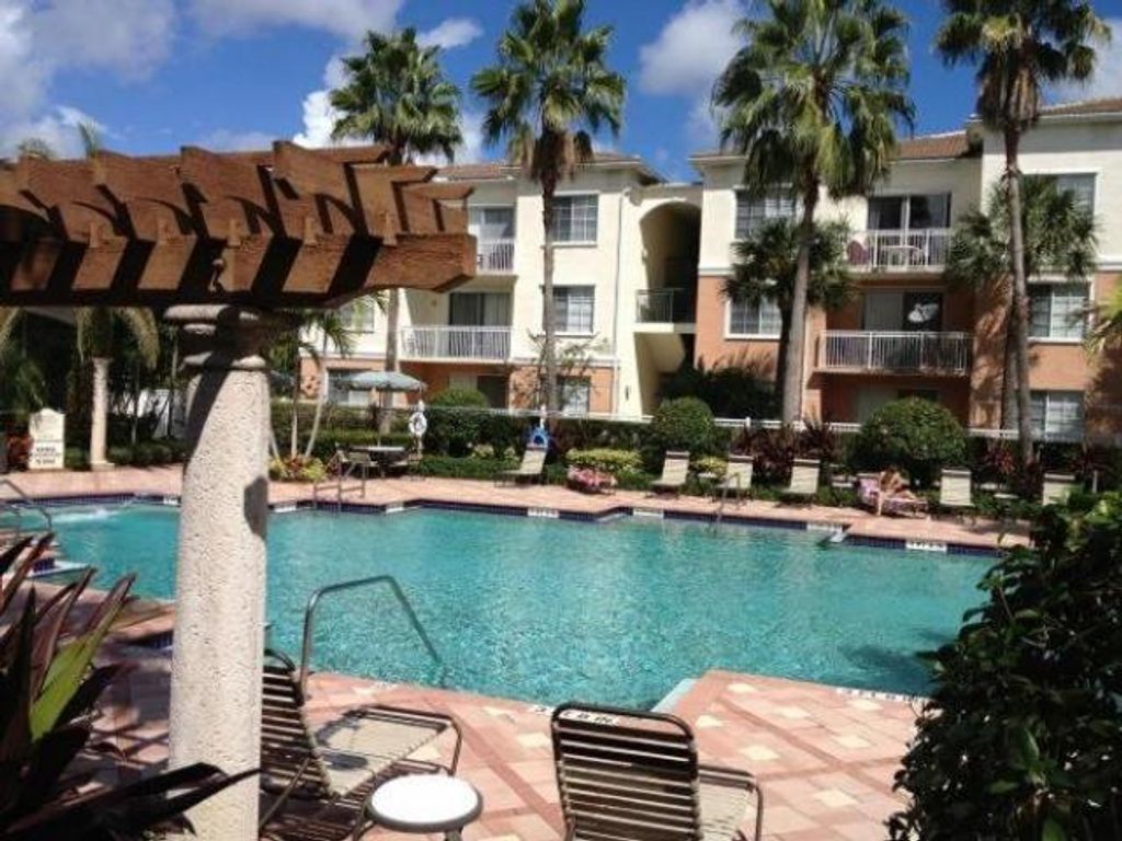 Photo of 6104 Myrtlewood Circle W #6104, Palm Beach Gardens, FL 33418 (MLS # R10992319)