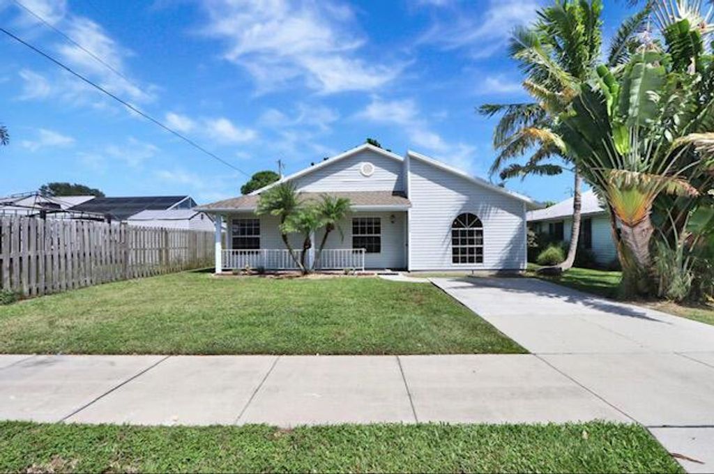 Photo of 5339 SE Dell Street, Stuart, FL 34997 (MLS # R10956530)