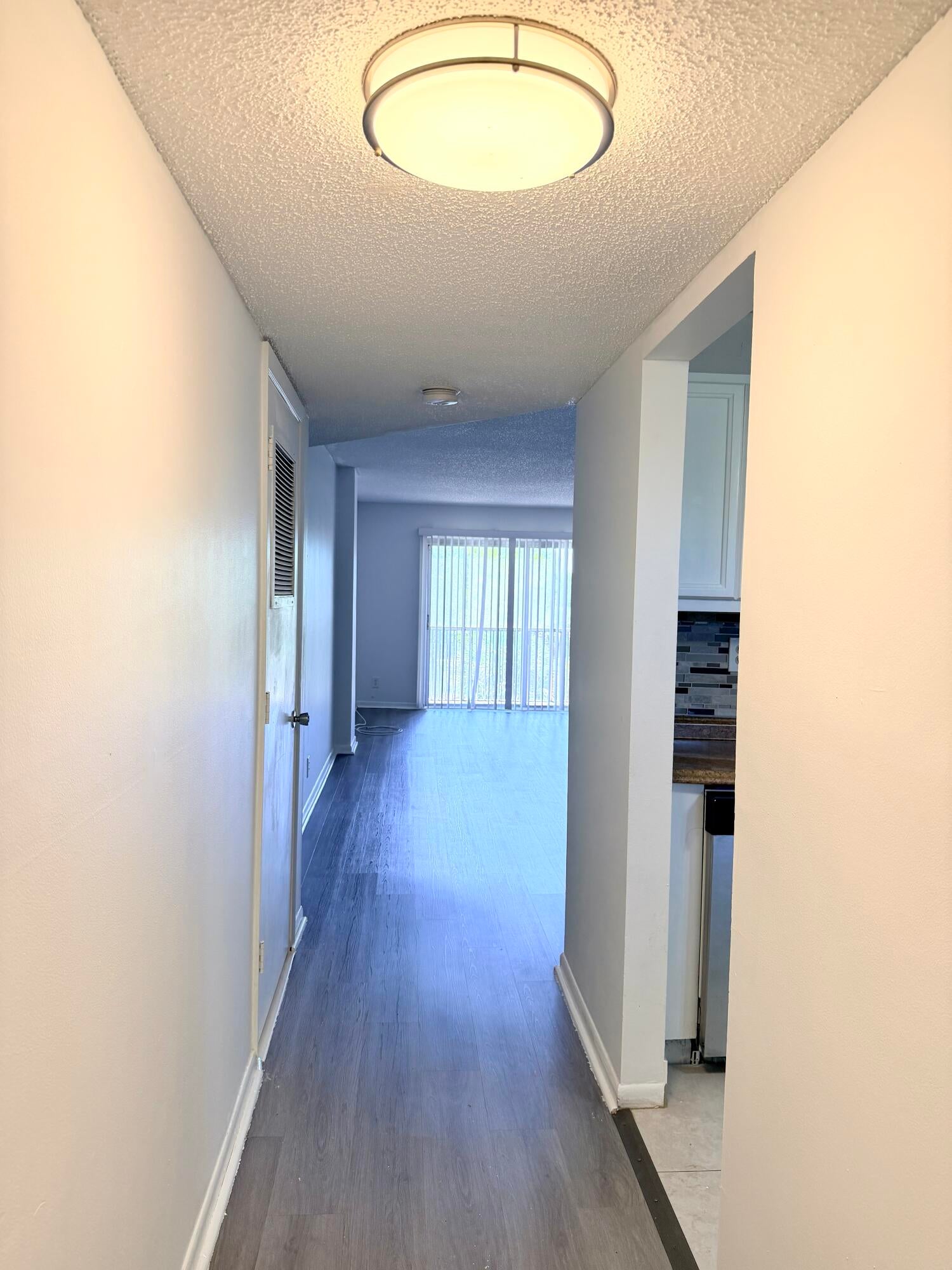 1100 NW 87TH Avenue 406