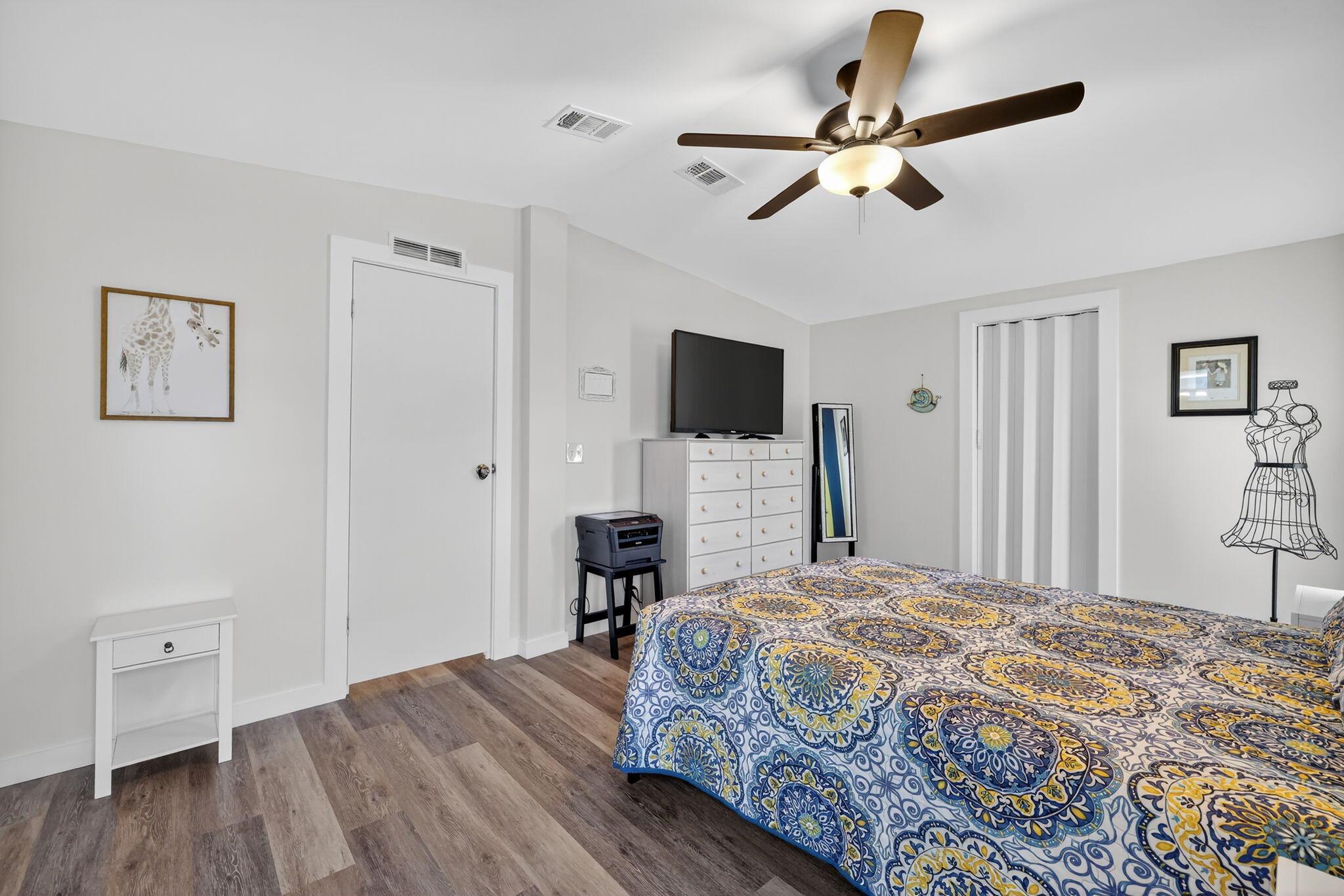 Tropical Isles - Residential