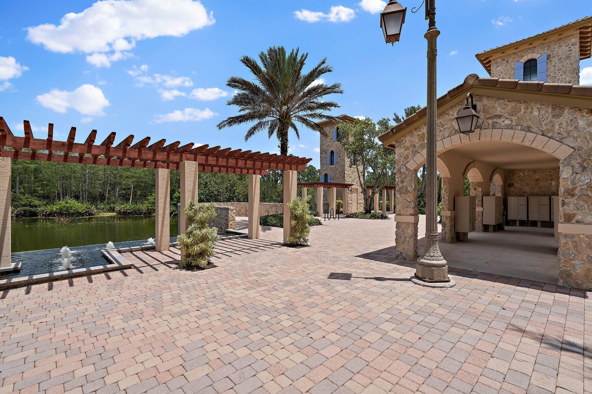 JUPITER COUNTRY CLUB - Residential