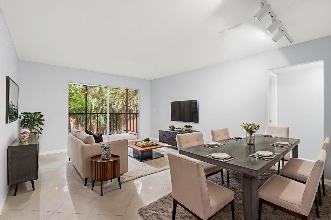 LAUDERDALE TENNIS CLUB - Residential