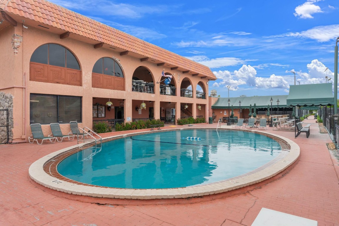 LAUDERDALE TENNIS CLUB - Residential