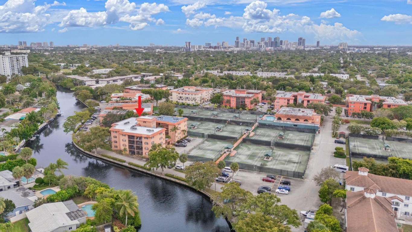 LAUDERDALE TENNIS CLUB - Residential