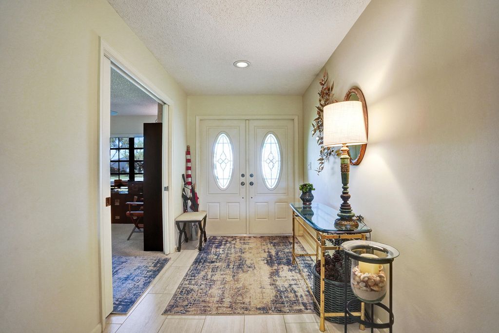 Photo of 6010 Petaluma Drive, Boca Raton, FL 33433 (MLS # R11157891)