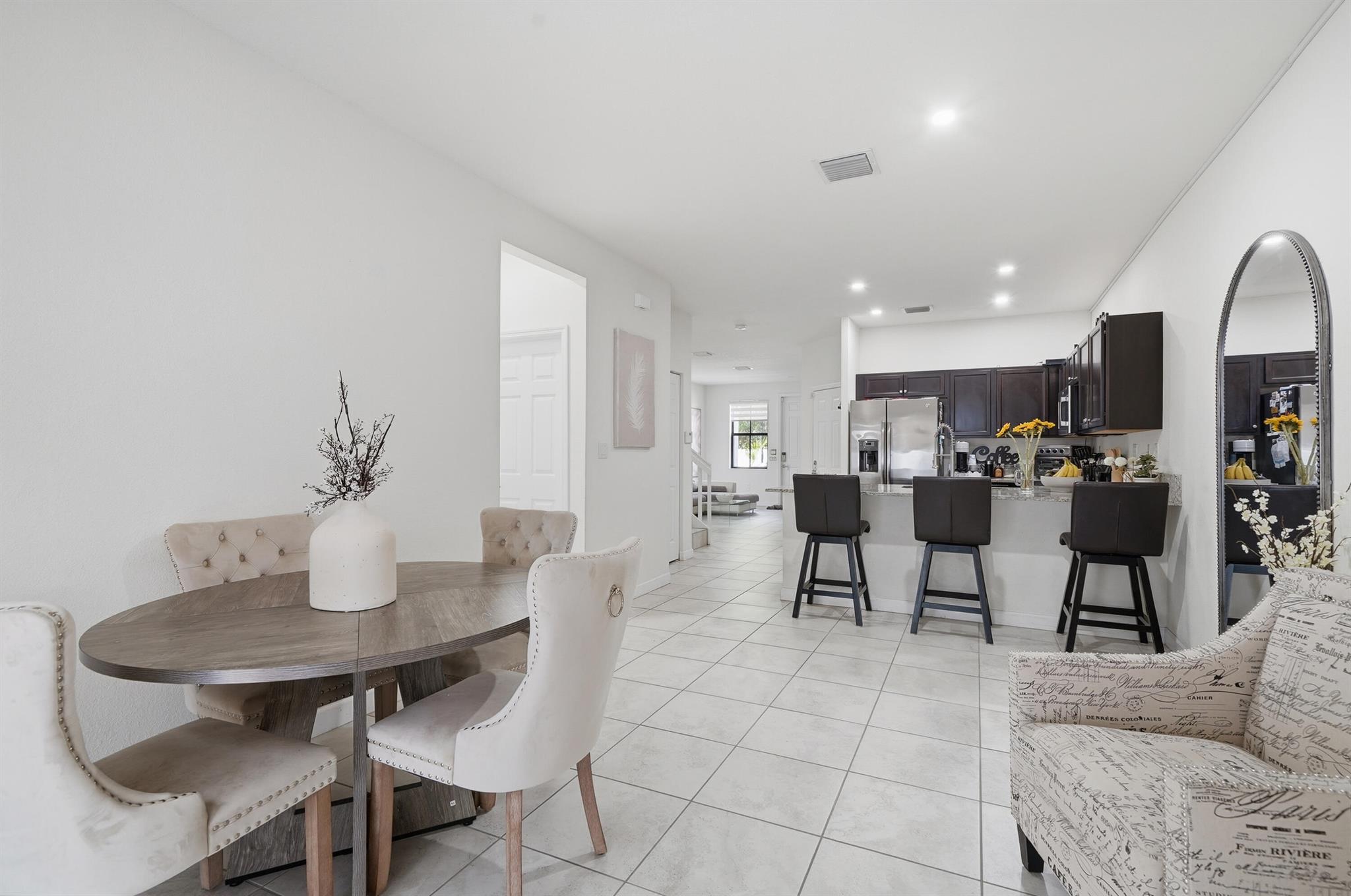 Aquabella - Residential