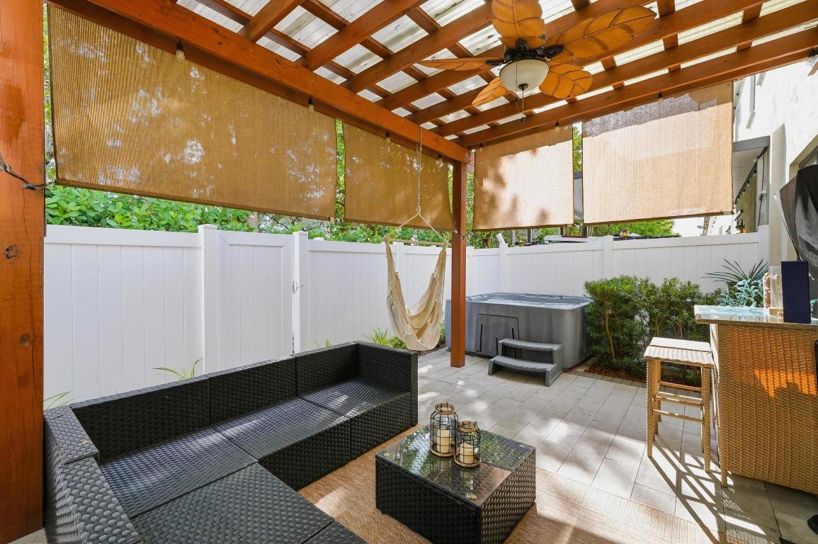 Aquabella - Residential