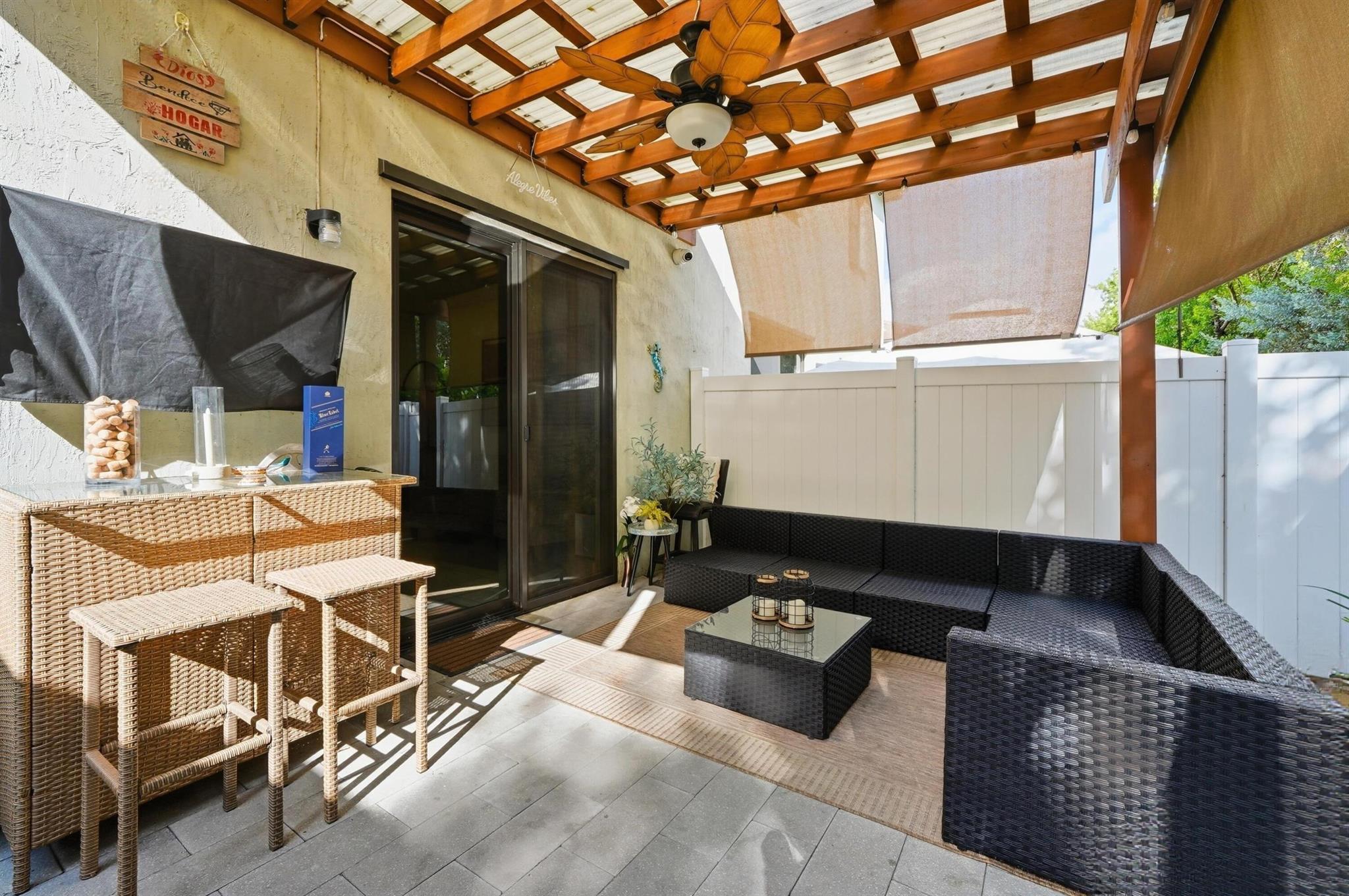 Aquabella - Residential