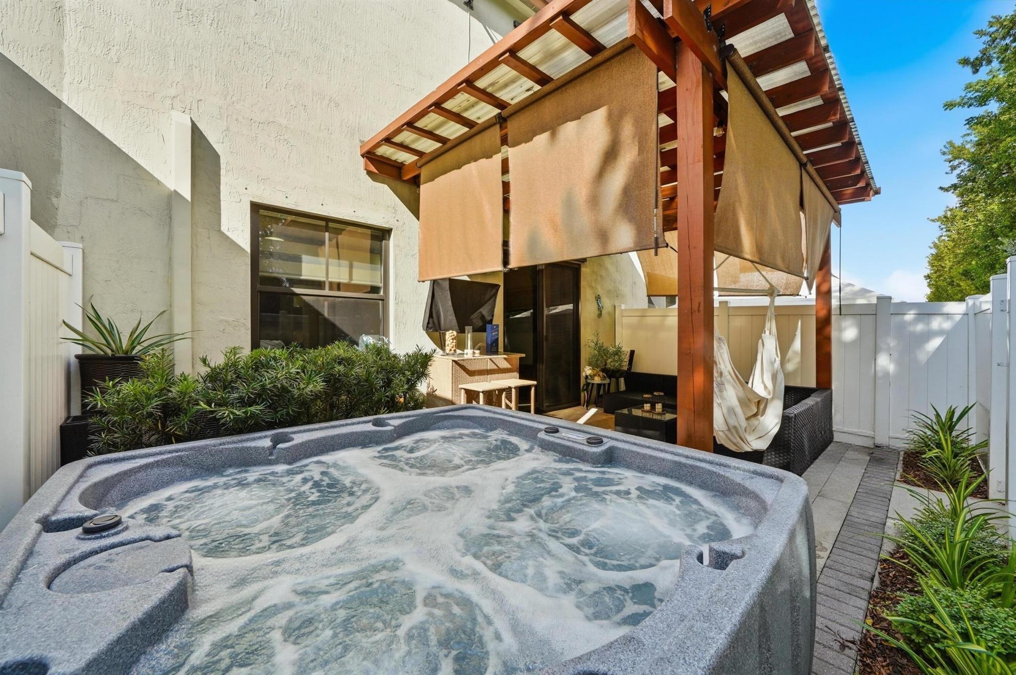 Aquabella - Residential