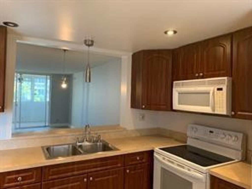 Photo of 320 NE 12th Avenue #503, Hallandale Beach, FL 33009 (MLS # F10475485)