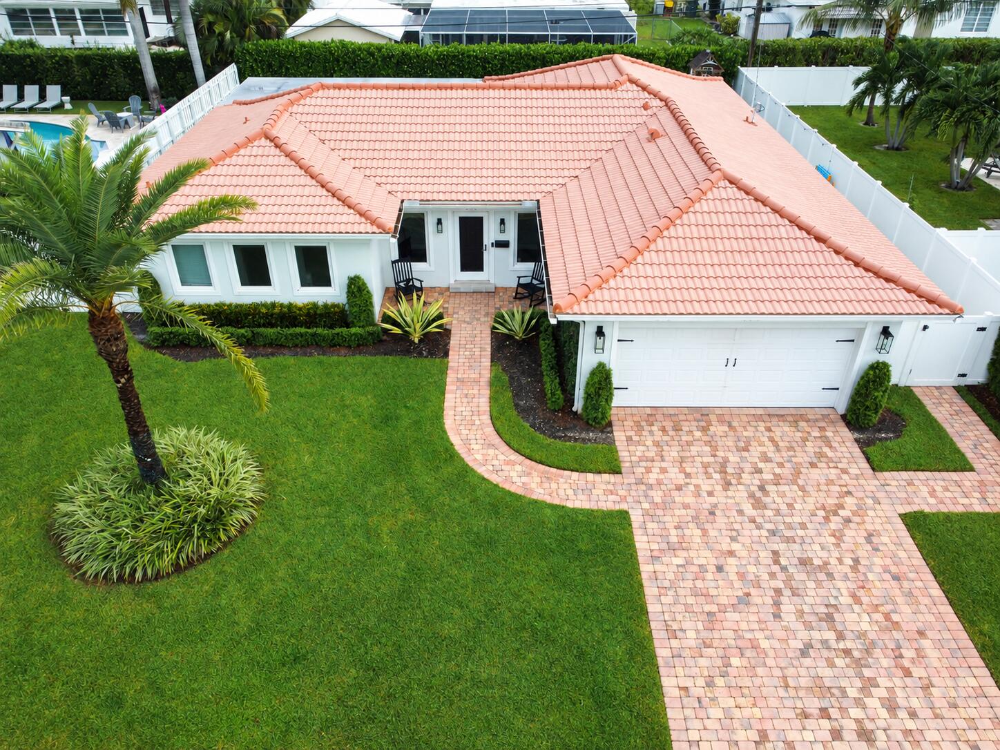 979 SW 13TH Drive
