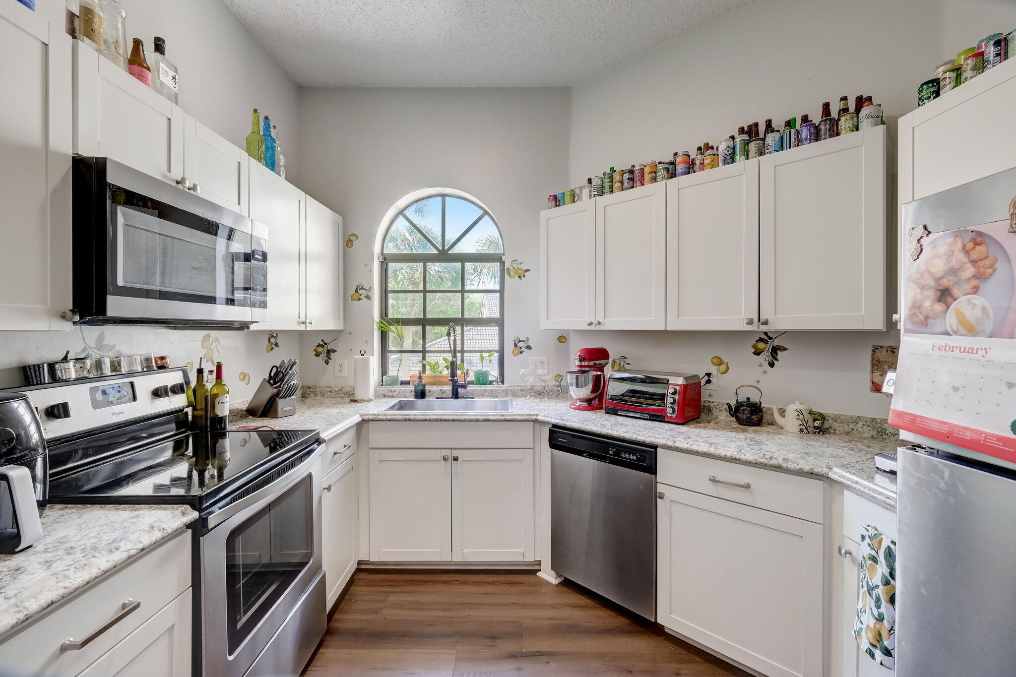 EXCELLENTE VILLAGE A,B,C,D,F, & G CONDO - Residential