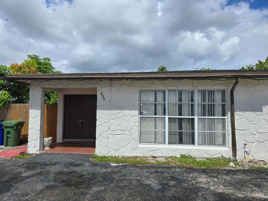 Photo of 435 SW 61st Terrace, Margate, FL 33068 (MLS # B26056677)