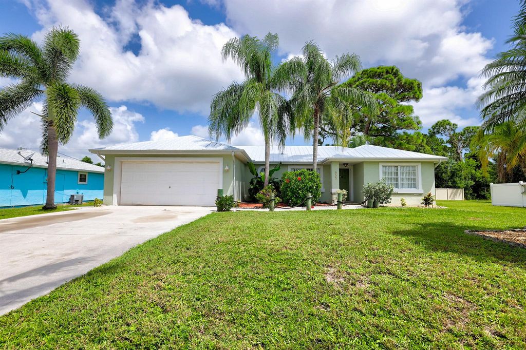Photo of 655 SE Picasso Avenue, Port St Lucie, FL 34983 (MLS # R10913913)