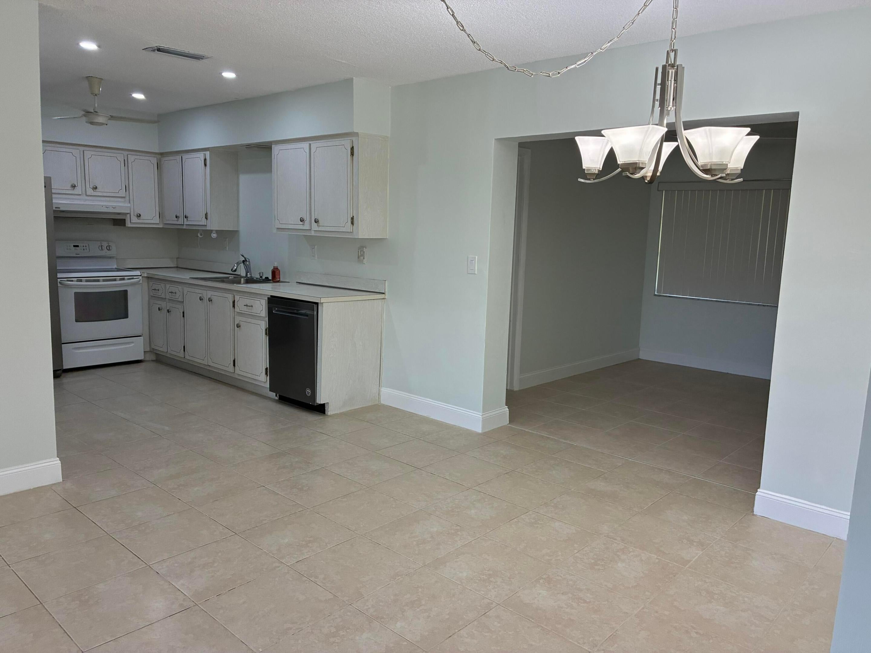 9505 NW 73RD Street