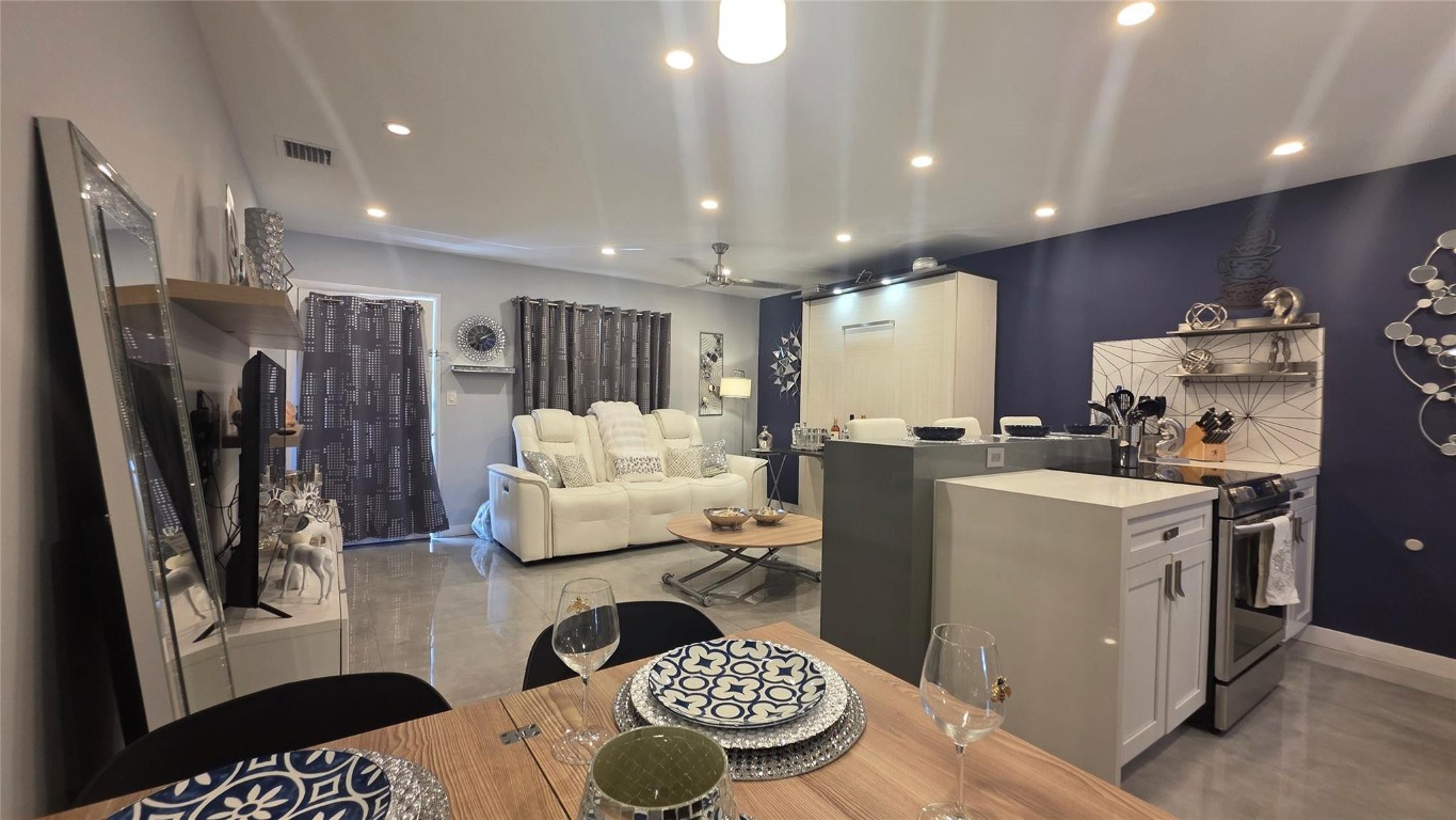 GOLDEN TOWERS - Residential