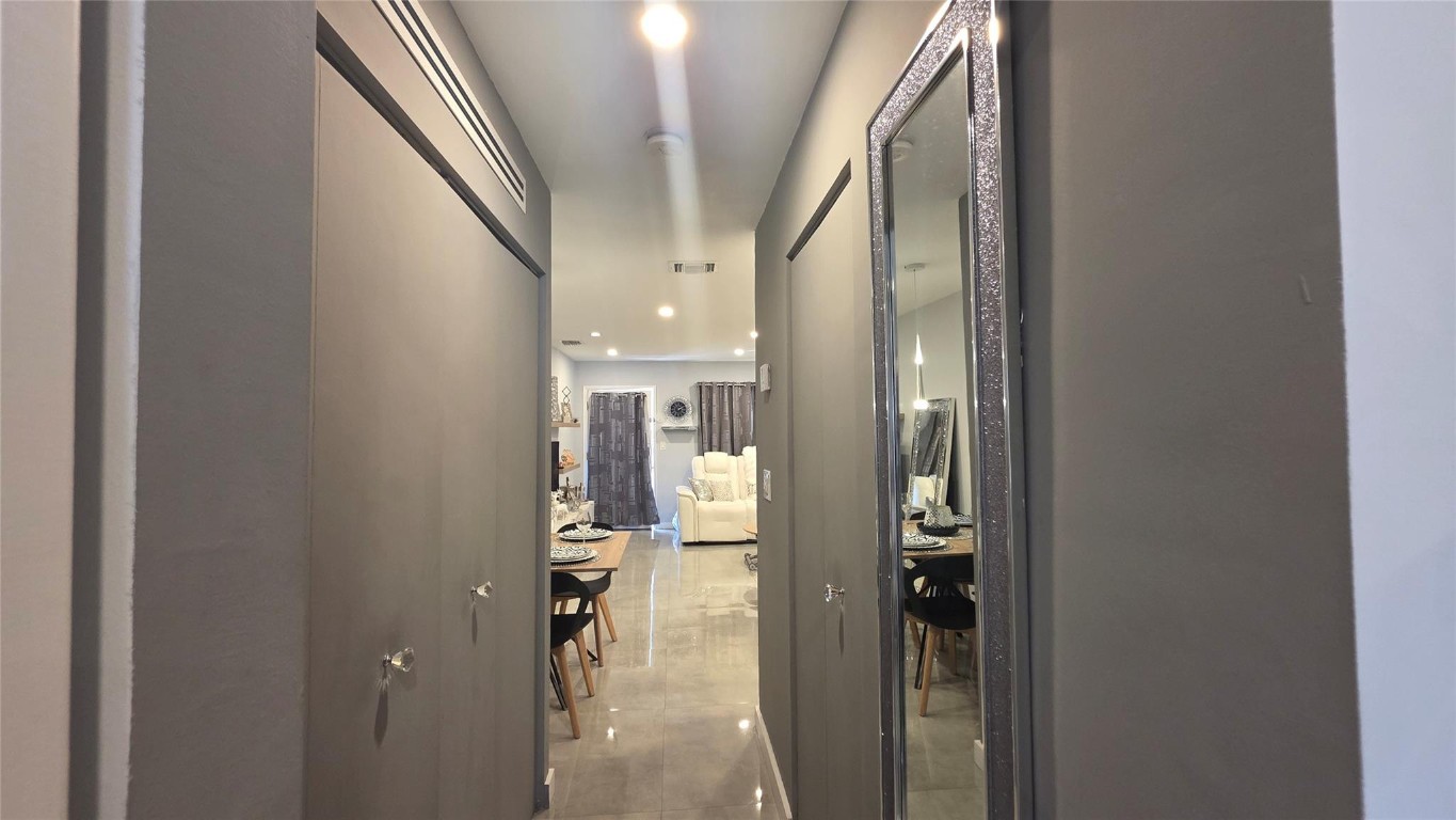 GOLDEN TOWERS - Residential